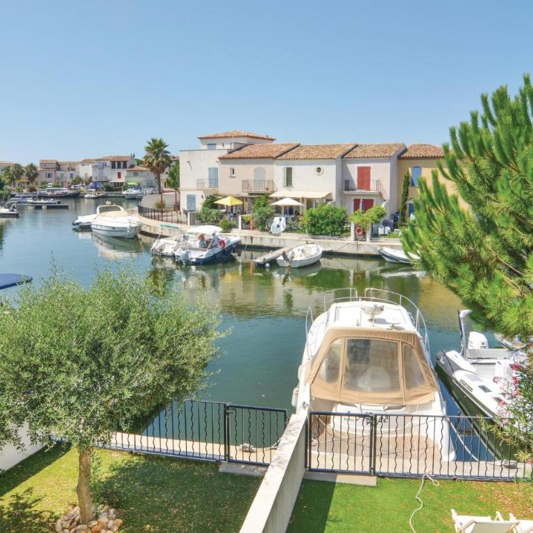 Belle Maison À Aigues-Mortes Avec Wi-Fi - Maison de Vacances 3 Chambres - 11
