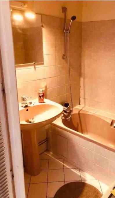 Charming Quiet Big Flat appart Surrounding Gardens - Appartement 1 Chambre - 25