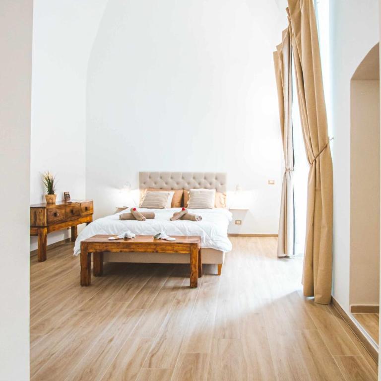Cas358 Luxury Suite - One-Bedroom Apartment with Spa Bath - 44