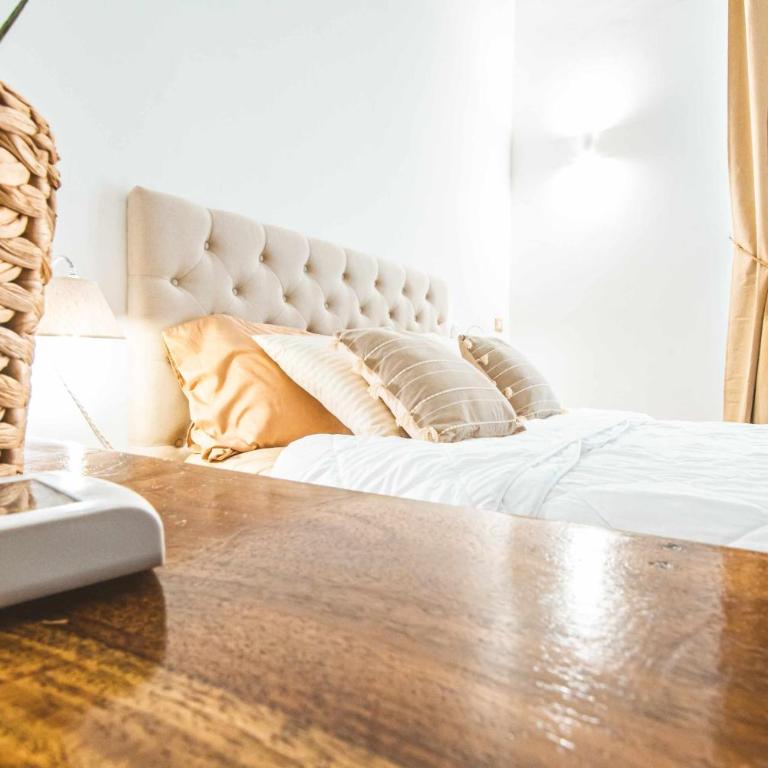 Cas358 Luxury Suite - One-Bedroom Apartment with Spa Bath - 28