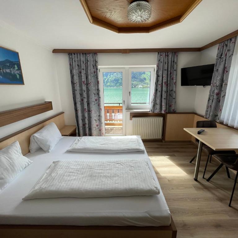 Hotel-Garni Seestrand - Familienzimmer mit Seeblick - 4