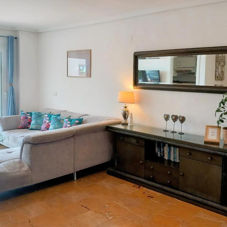 2 bedroom, Sea Front Complex w Pool and private garden - Apartamento de 2 dormitorios - 15