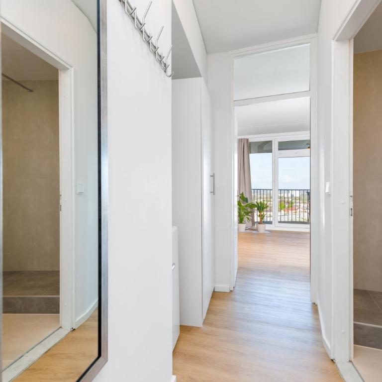 Primero Top-Suite I 22 Stock I Messe Zentrum Kongress - Apartment with Balcony - 13