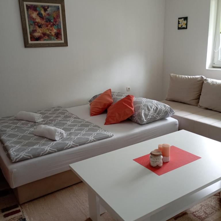 Apartman U&O Bihać - Two-Bedroom Apartment - 5