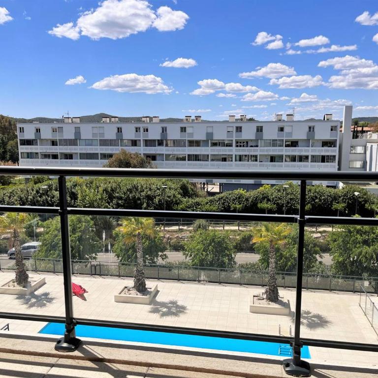 Charmant T2 climatisé avec grande terrasse, piscine et parking privatif, proche plage et commerces. - FR-1-251-441 - Appartement - 6