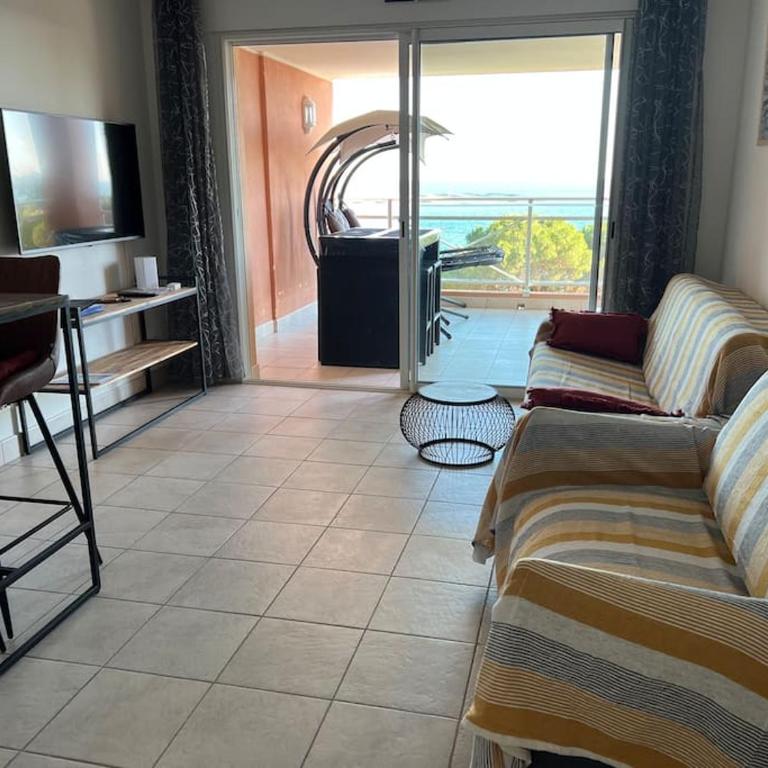 Bel app T2 en bord de Mer vue Sanquinaires piscine - Appartement 1 Chambre - 13