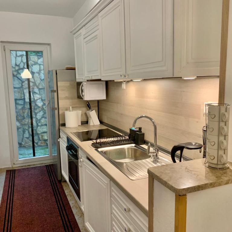 Bonita Apartments - Three-Bedroom Apartment - 28