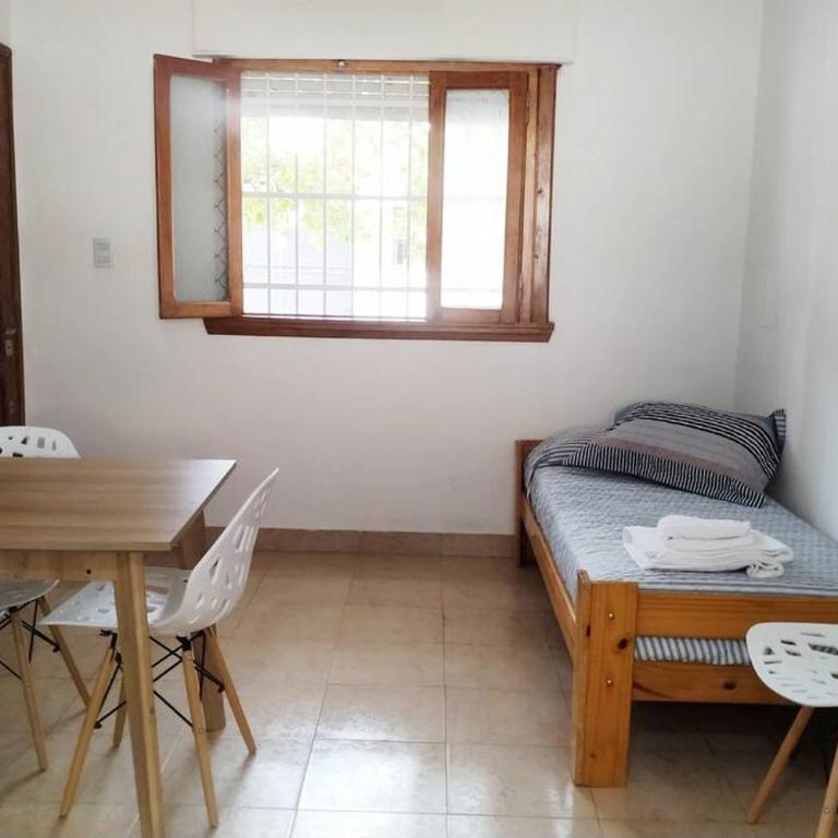 Alquiler por dia Departamento 4 personas Gral Roca Casita Artigas - Apartamento de 1 dormitorio - 3