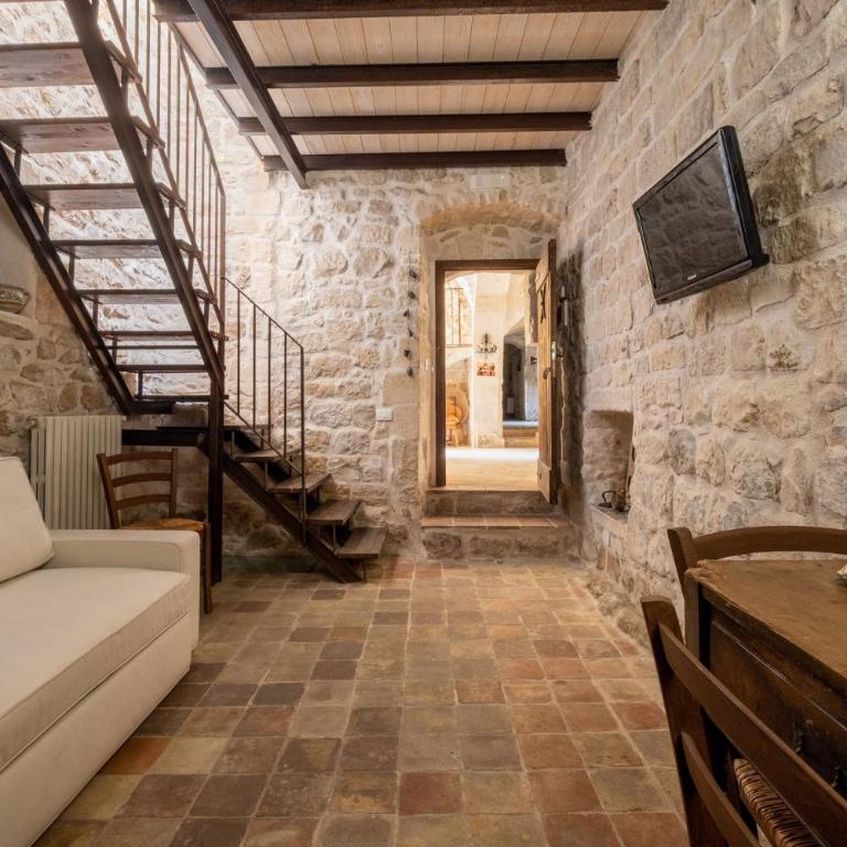 Case-grotte degli Avi, esperienza abitativa in grotta - Appartamentino su 2 Livelli - 1