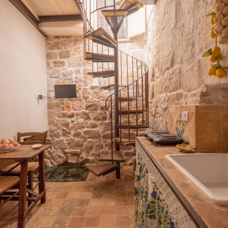 Case-grotte degli Avi, esperienza abitativa in grotta - Appartamento Superior - 3