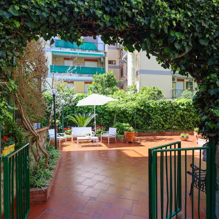 Garden House Giulia - Two-Bedroom Apartment - 1