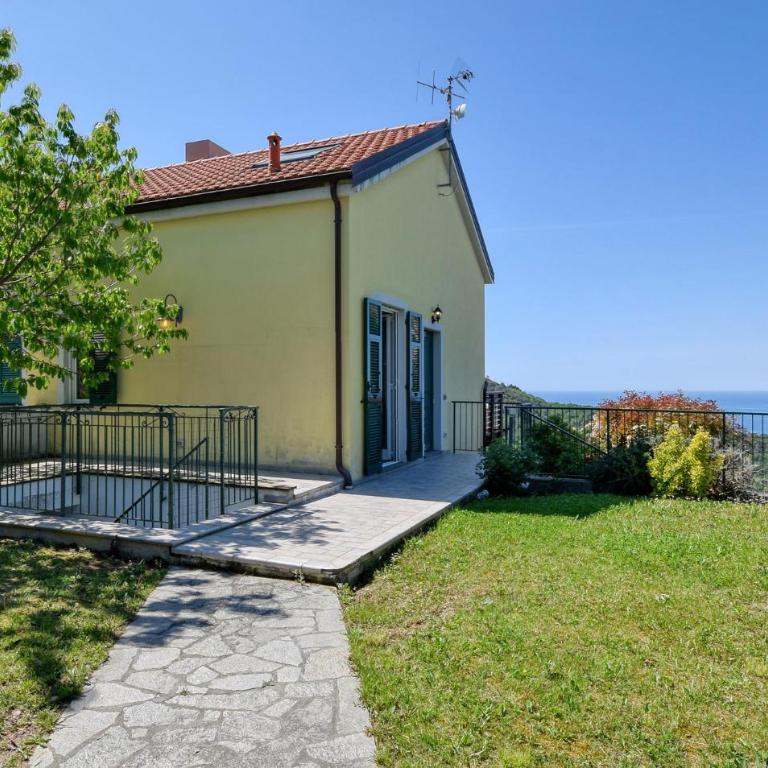Splendida Casa Con 3 Camere Da Letto A Moneglia - Casa Vacanze con 3 Camere da Letto - 3