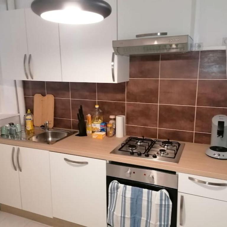 Appartement meublé proche du centre - Wifi/Parking - Appartement 3 Chambres - 7