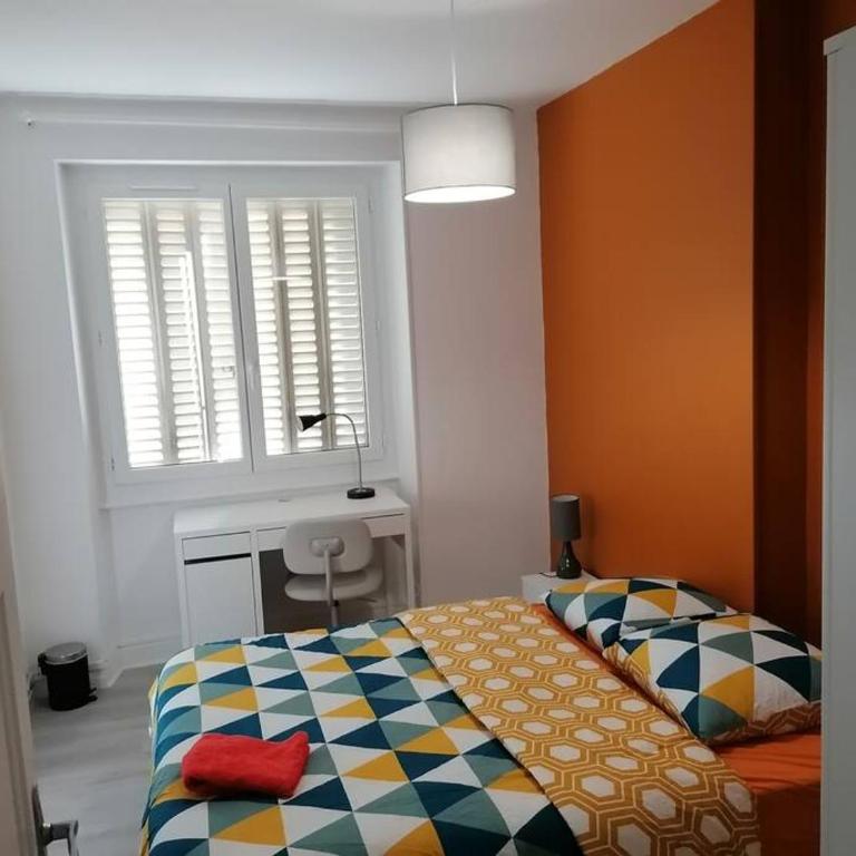 Appartement meublé proche du centre - Wifi/Parking - Appartement 3 Chambres - 10