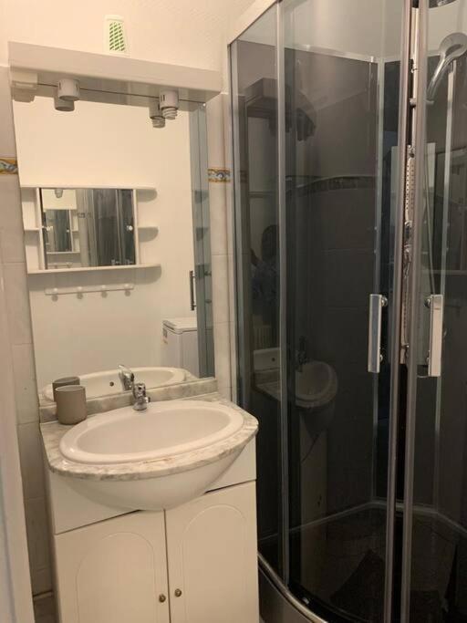 Appartement meublé proche du centre - Wifi/Parking - Appartement 3 Chambres - 13