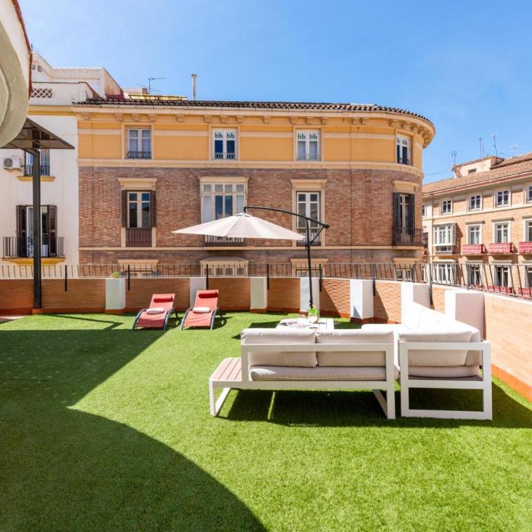 GRAN TERRAZA CON VISTAS A CALLE LARIOS - Apartamento de 3 dormitorios - 3