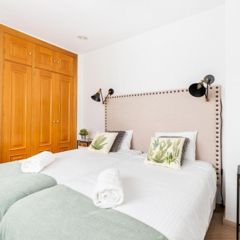 GRAN TERRAZA CON VISTAS A CALLE LARIOS - Apartamento de 3 dormitorios - 25