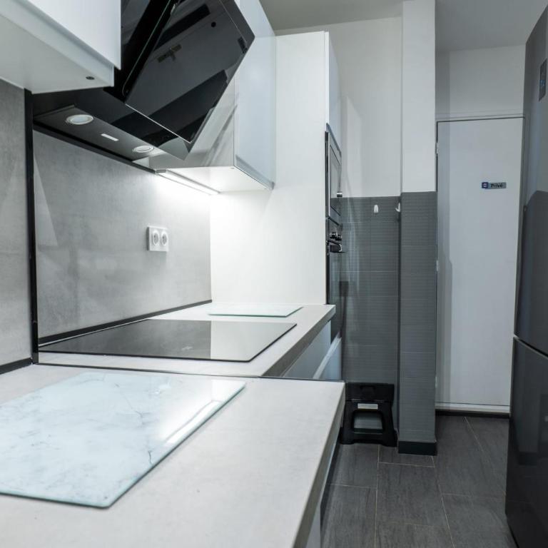 2-Room Apartment with Terrace Sea View - Appartement - 44
