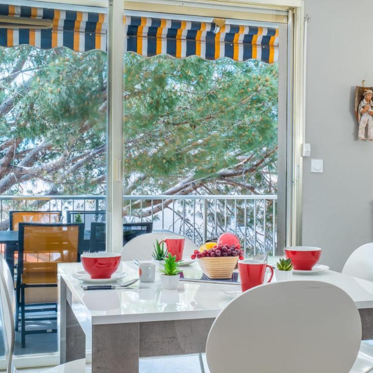 2-Room Apartment with Terrace Sea View - Appartement - 34