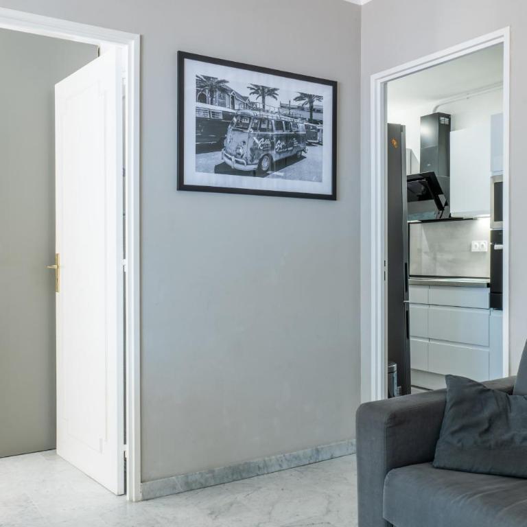 2-Room Apartment with Terrace Sea View - Appartement - 43