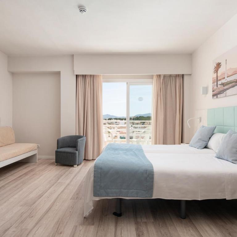 O7 Nordeste Playa - Superior Family Room - 3