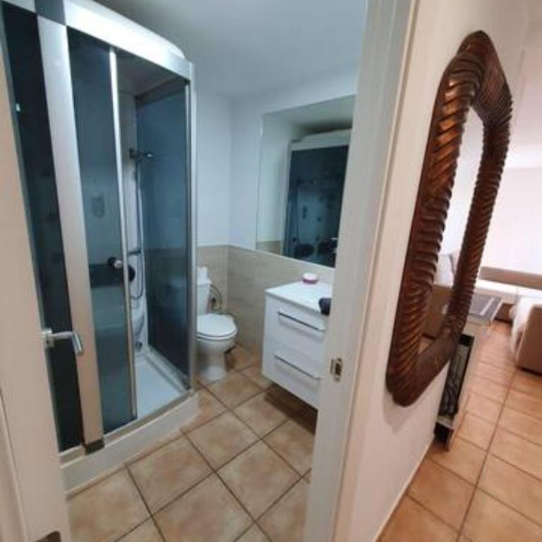 Appartement C dans une villa avec piscine & jacuzzi - Two-Bedroom Apartment - 16