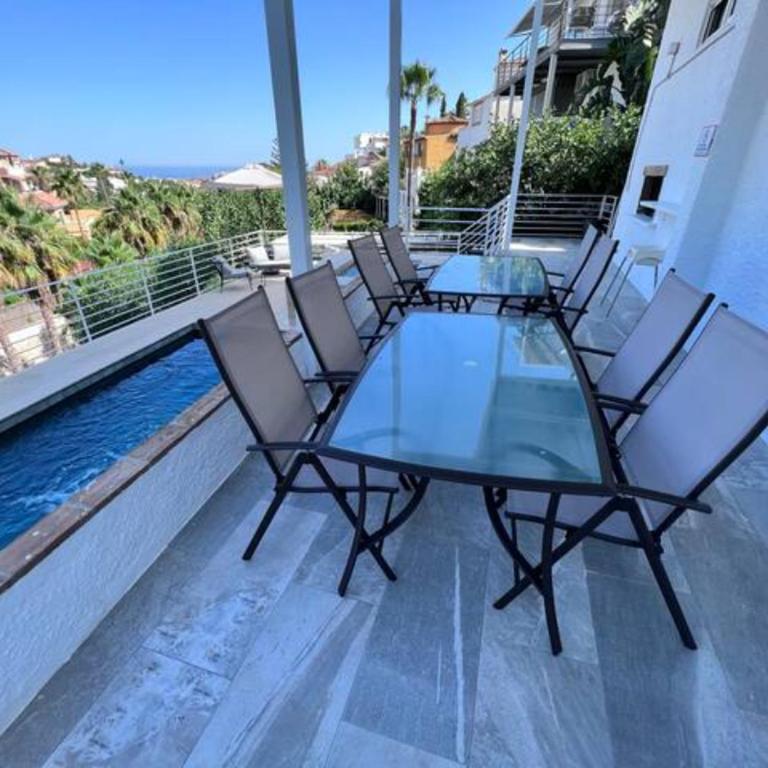 Appartement C dans une villa avec piscine & jacuzzi - Two-Bedroom Apartment - 32