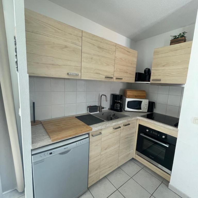 Superbe appartement 6pers avec piscine et jardin - Appartement 3 Chambres - 15