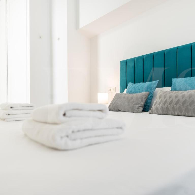 The Genius Suite Picasso-Inspired REMS - Apartamento Dúplex - 16
