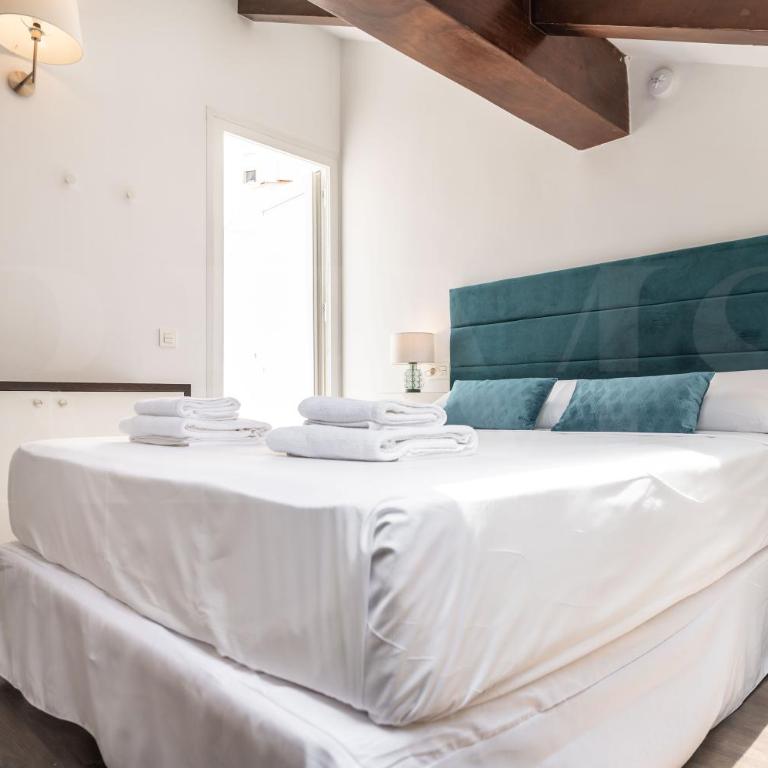 The Genius Suite Picasso-Inspired REMS - Apartamento Dúplex - 34