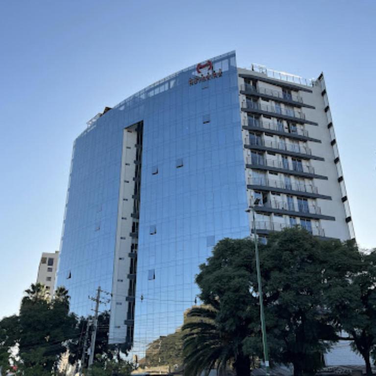 Hermoso Garzonier 7E Torres Puente Muyurina - Apartamento de 1 dormitorio - 35