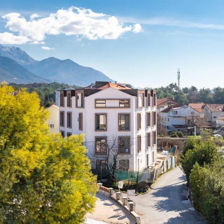 Mini Condos® 13 D1 - Modern Studio with mezzanine - One-Bedroom Apartment - 6