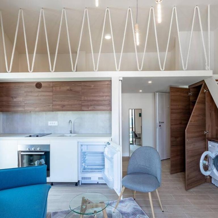 Mini Condos® 13 D1 - Modern Studio with mezzanine - One-Bedroom Apartment - 8