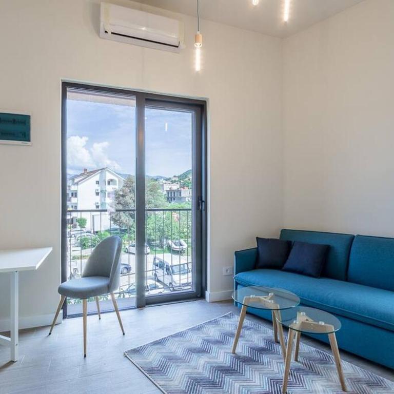 Mini Condos® 13 D1 - Modern Studio with mezzanine - One-Bedroom Apartment - 10