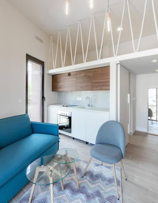 Mini Condos® 13 D1 - Modern Studio with mezzanine - One-Bedroom Apartment - 12