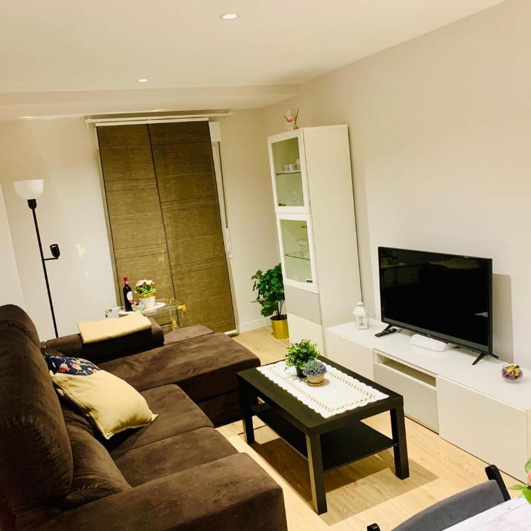 Piso recien reformado y con buena ubicación - Two-Bedroom Apartment - 4