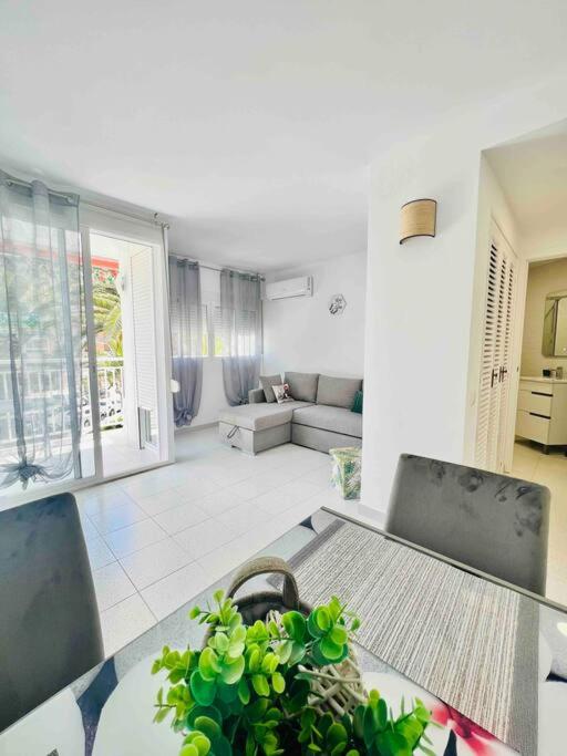 Estudio Coral la Pineda - Studio with Sofa Bed - 7