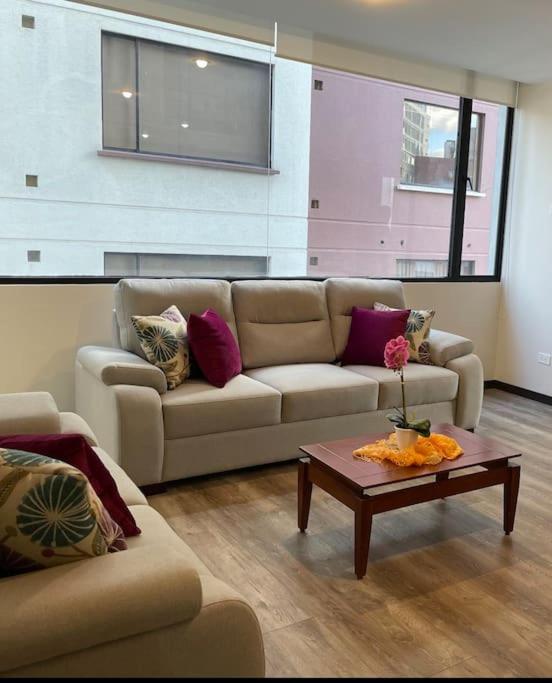 Elegante Suite en la República del Salvador Quito - One-Bedroom Apartment - 5