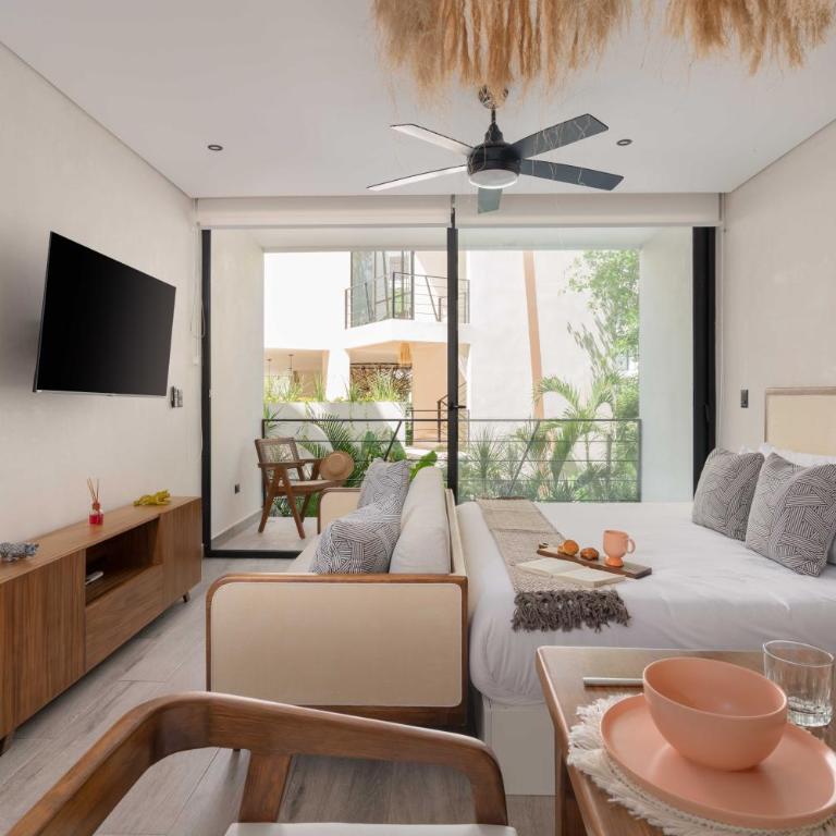 Chaac - King Suite with Balcony - 2