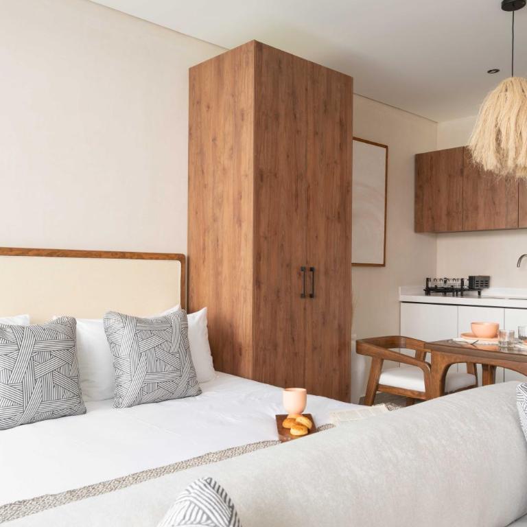 Chaac - King Suite with Balcony - 5