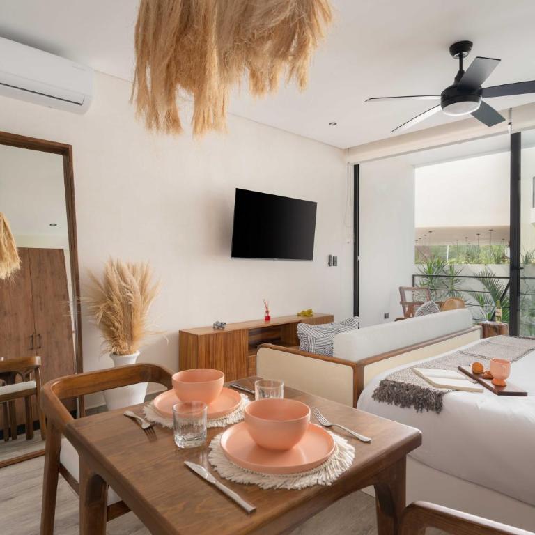 Chaac - King Suite with Balcony - 4