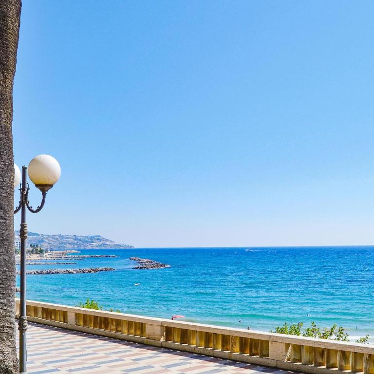 Beach Front Apartment In Ventimiglia - Two-Bedroom Apartment - 5