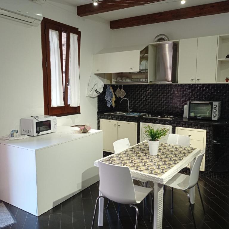Casa Balestrate - Appartamento con 2 Camere da Letto - 2