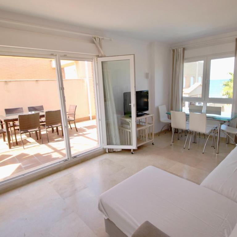 El Amanecer 81 by homeprive - Vacation Home - 24