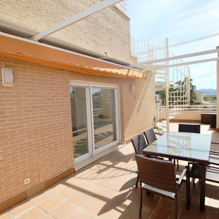 El Amanecer 81 by homeprive - Vacation Home - 22