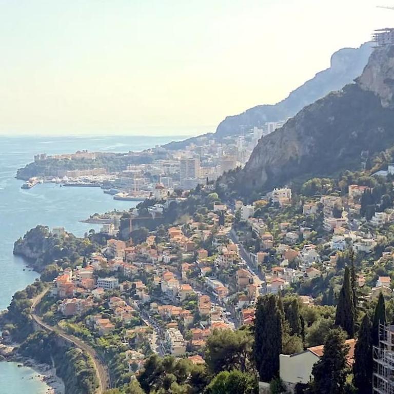 150 m plage, piscine, clim, parking privé, entre Monaco & Menton, calme & Luxe assuré ! - Appartement 2 Chambres - 17