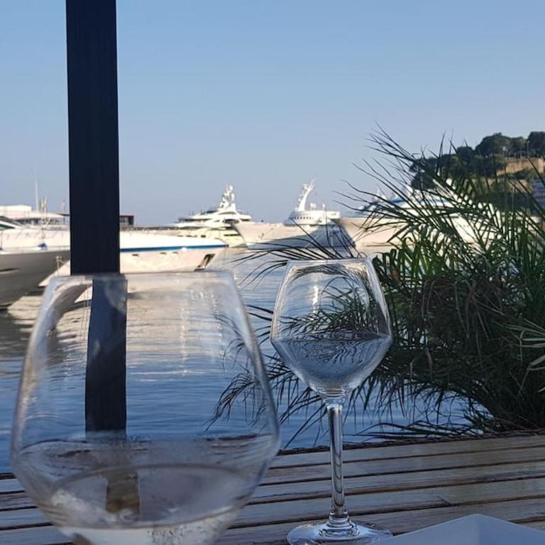 150 m plage, piscine, clim, parking privé, entre Monaco & Menton, calme & Luxe assuré ! - Appartement 2 Chambres - 22