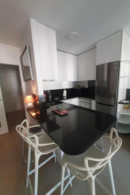 150 m plage, piscine, clim, parking privé, entre Monaco & Menton, calme & Luxe assuré ! - Appartement 2 Chambres - 25