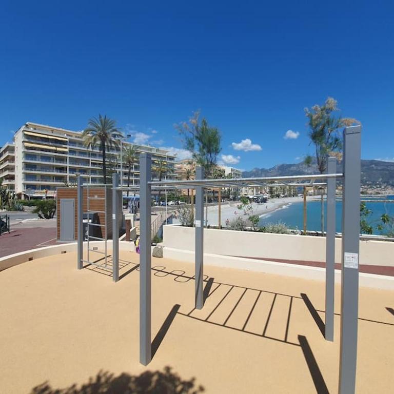 150 m plage, piscine, clim, parking privé, entre Monaco & Menton, calme & Luxe assuré ! - Appartement 2 Chambres - 39
