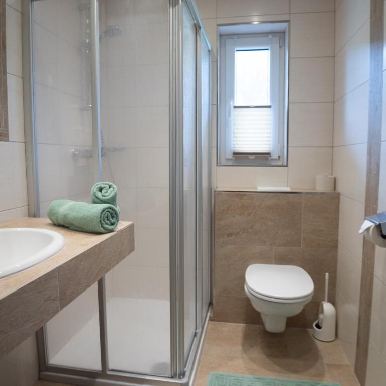 Ferienhaus Helmuth Oberreiter - Doppelzimmer mit Balkon - 4